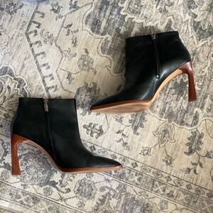 Vince Camuto Pezlee Bootie Black Pointed High Heeled Ankle Boot Size 8